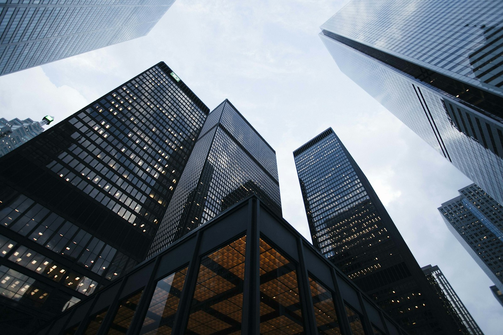 From Talent Scarcity to Smart Hiring: How Executive Search Firms Are Changing the Game